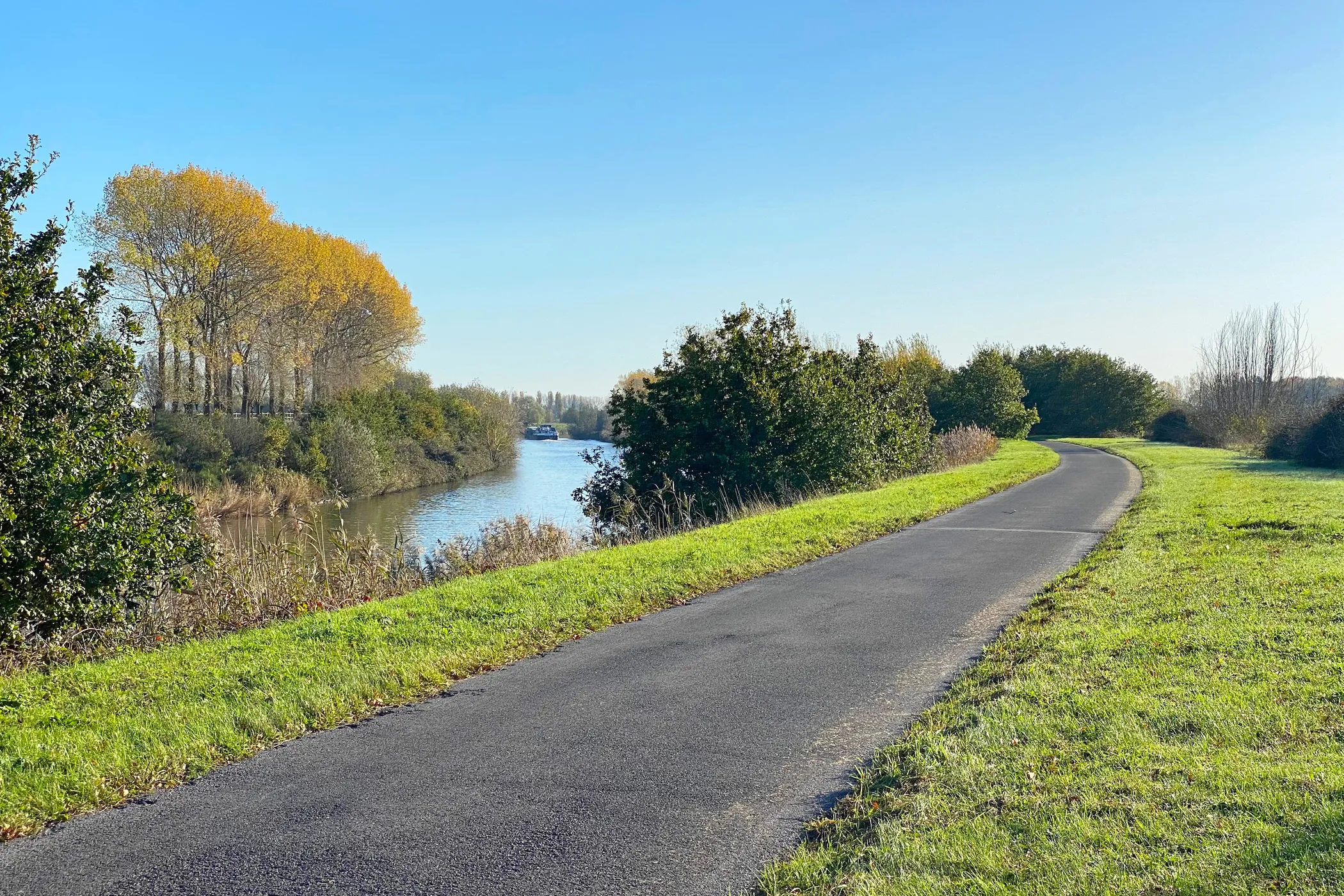 Jaagpad langs het kanaal Gent-Brugge